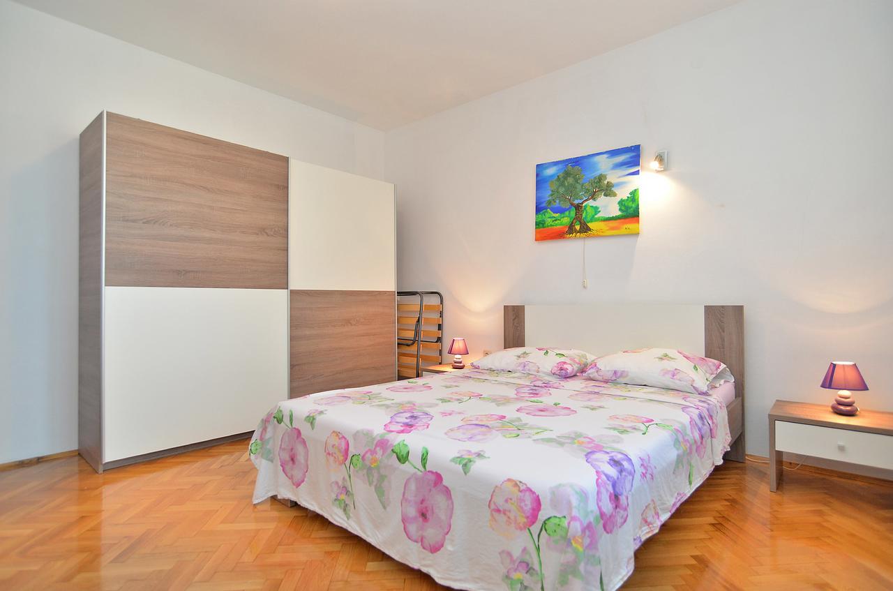 Apartments Gracijano 1724 Ližnjan Buitenkant foto
