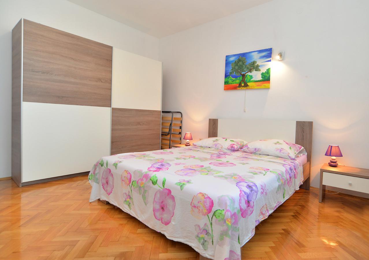 Apartments Gracijano 1724 Ližnjan Buitenkant foto