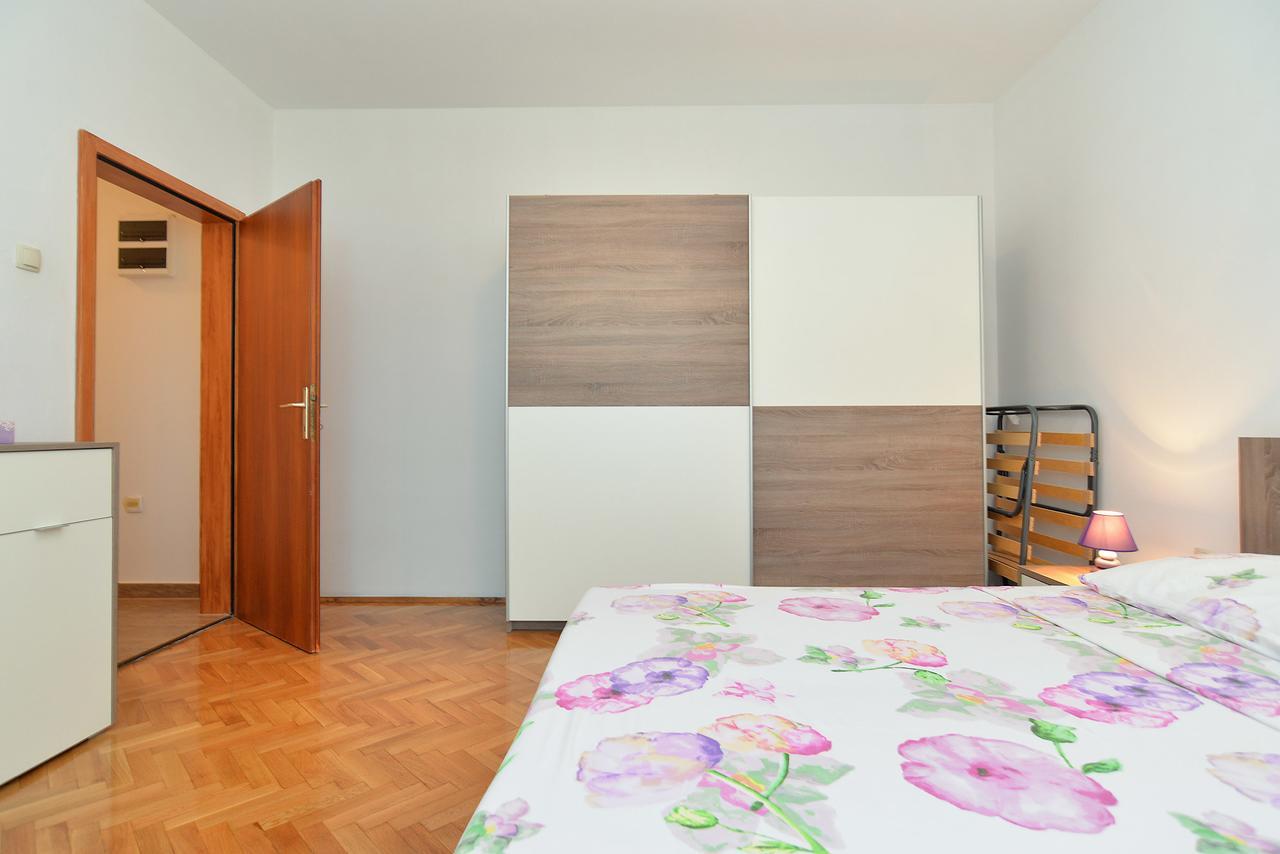 Apartments Gracijano 1724 Ližnjan Buitenkant foto