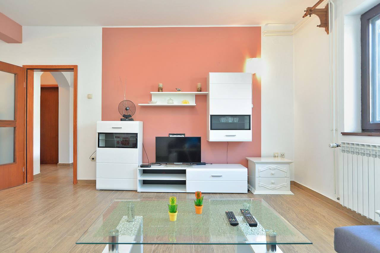 Apartments Gracijano 1724 Ližnjan Buitenkant foto