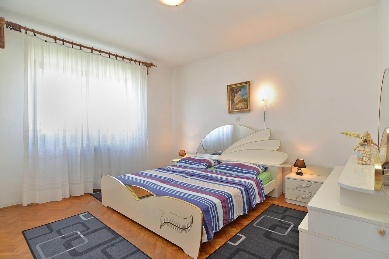 Apartments Gracijano 1724 Ližnjan Buitenkant foto