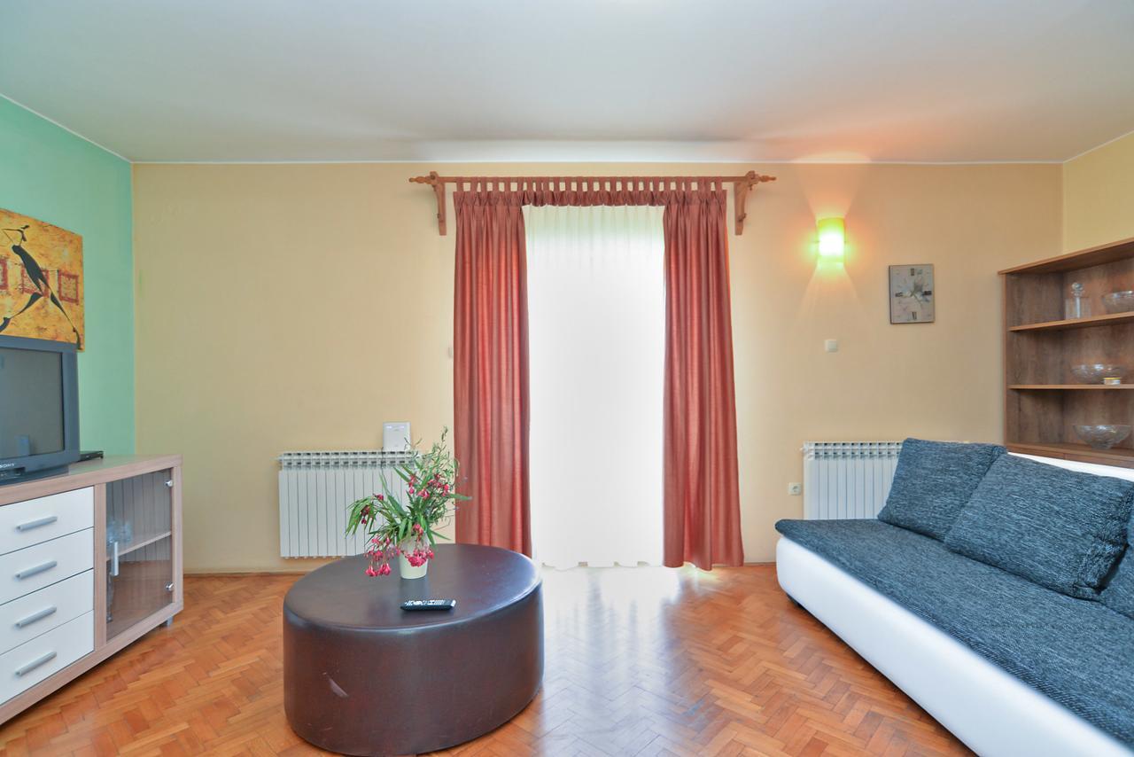 Apartments Gracijano 1724 Ližnjan Buitenkant foto